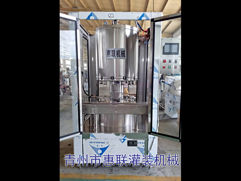 小型白酒灌裝機(jī) 小型白酒灌裝機(jī)