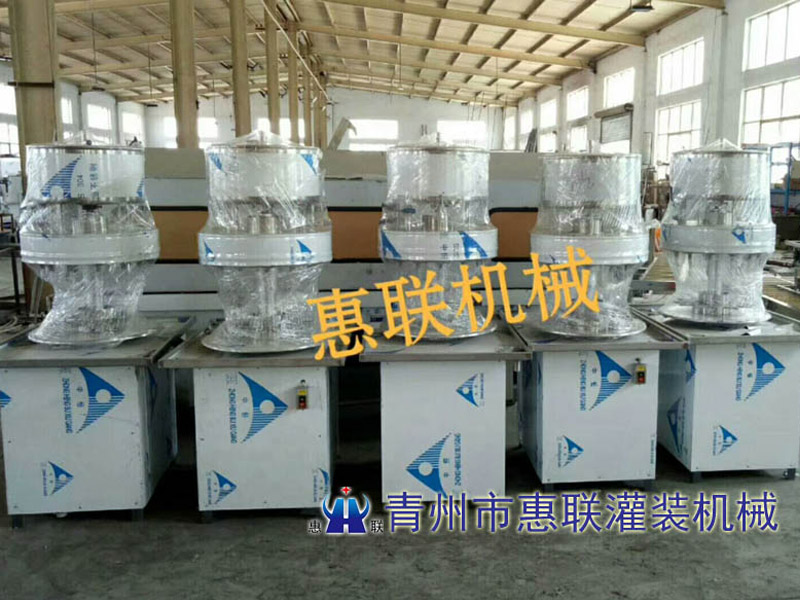 白酒灌裝機(jī)多少錢一臺(tái)？